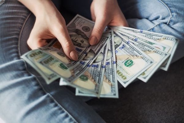 Quels sont les salaires moyens dans le secteur du marketing en France ?